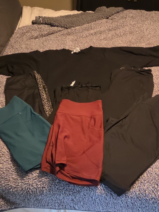 PINK Victoria's Secret Pants - Women's L-XL Work Out Bundle Of 7 Pieces